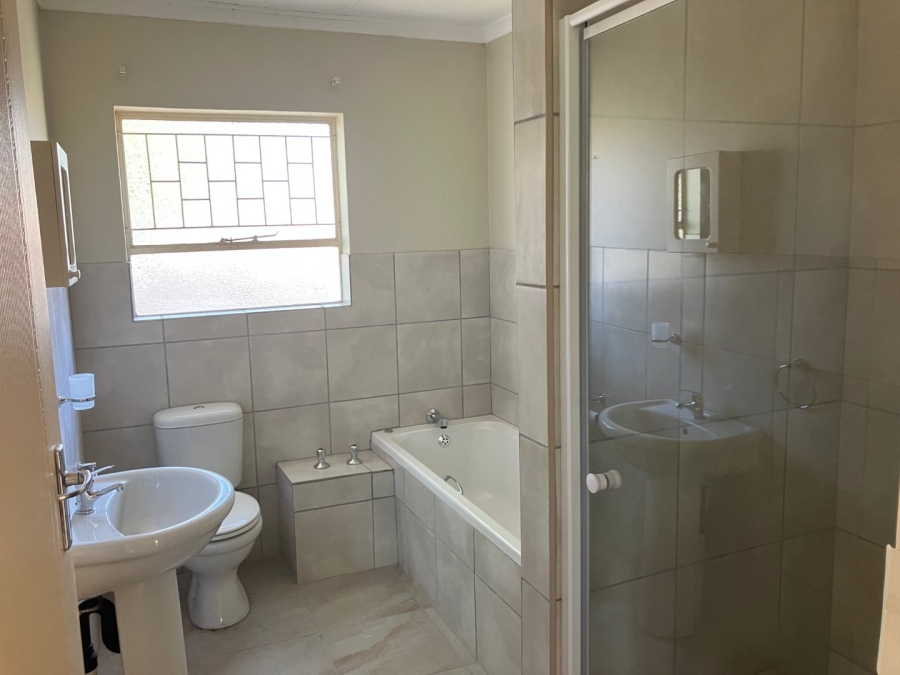 2 Bedroom Property for Sale in Fleurdal Free State